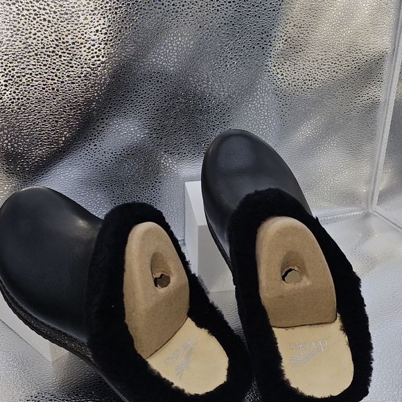 Black Shearling Lined Slip-On Shoes